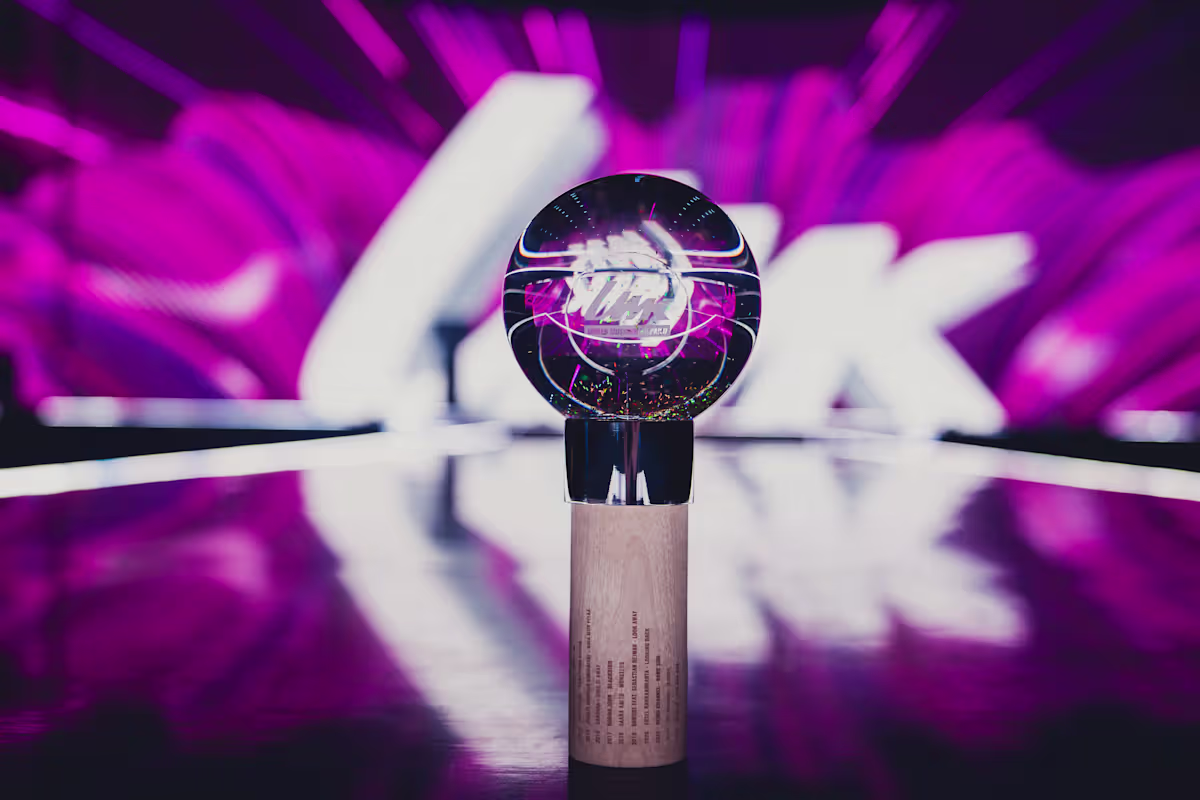 39-124130965c621eb41629